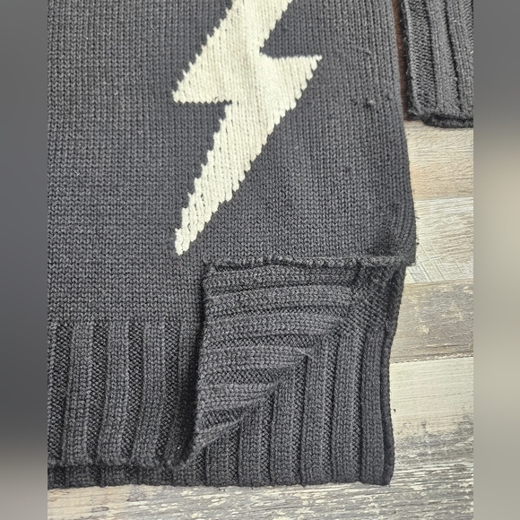 Cable Stitch Black Sweater Lightning Bolts Medium "David Rose" style - Picture 4 of 12